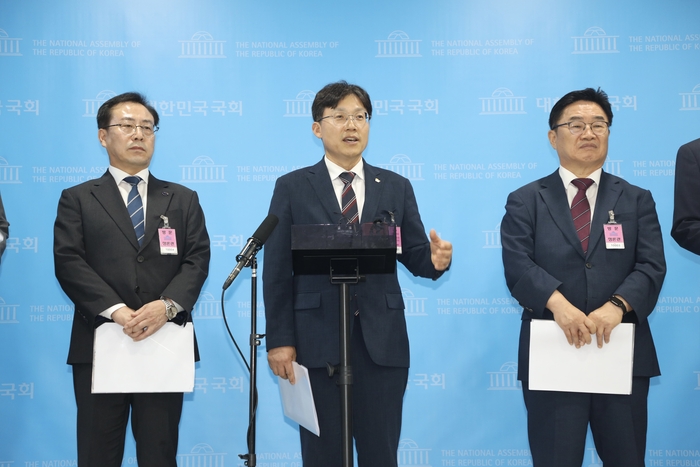 조용식 교육감이 지난 9월 16일 국회 소통관에서 열린 ‘지방교육재정교부금 개편 중단 기자회견’에 참석해 발언을 하고있다. 울산교육청 제공