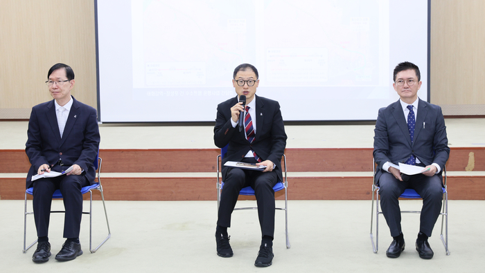김상욱 시장은 태화강역~장생포 수소트램 대안으로 삼산과 장생포를 잇는 ‘소형 자율주행버스’를 제안했다. 울산시 제공