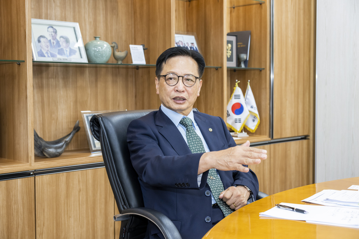 이동권 울산 북구청장이 취임 100일을 맞아 본지와 인터뷰를 하고 있다. 북구 제공