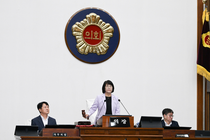 울산시의회가 올해 행정사무감사 시민제보 접수기간을 두 배로 늘리고 생활불편까지 대상을 넓혔지만, 마감 일주일을 앞두고 접수 건수가 6건에 그쳤다. 사진은 시의회 본회의 장면. 울산시의회 제공