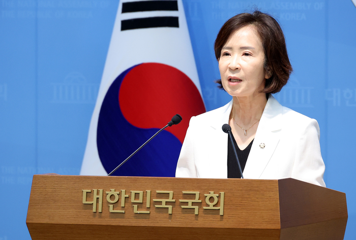 국민의힘 최수진 원내수석대변인이 지난 7월 26일 국회 소통관에서 현안 관련 논평 기자회견을 하고 있다. 연합뉴스