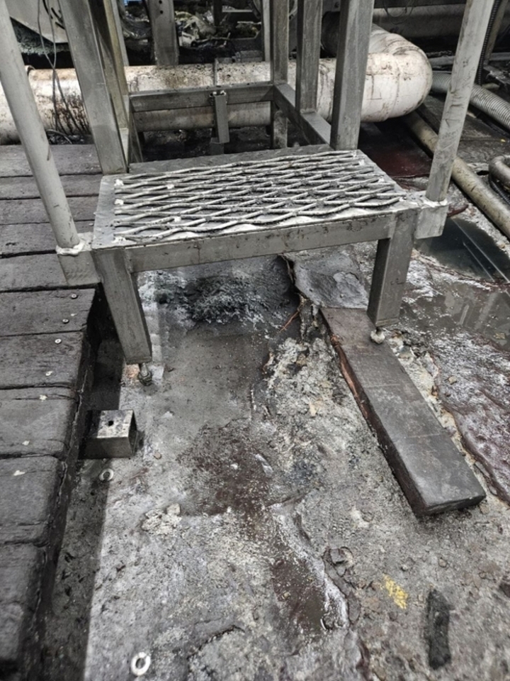 DN오토모티브 울산공장의 노동자 혈중 납 농도 조작 의혹과 관련해 고용노동부가 킬레이션 주사를 통한 사전 수치 저하 행위는 현행 산업안전보건법으로 처벌하기 어렵다고 밝히고, 수사 의뢰와 유사 사업장 감독에 나섰다. 사진은 DN오토모티브 울산공장 내부. 울산매일 포토뱅크