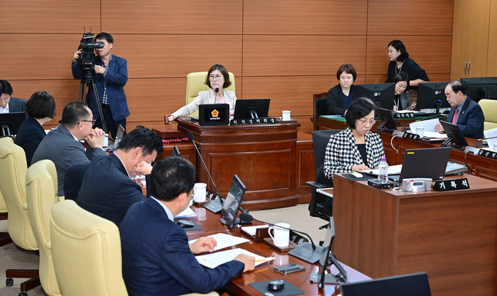울산시의회는 19일 제268회 임시회 제2차 본회의에서 무소속 김대영 의원에 대한 징계를 비공개 무기명 투표로 가결했다.  울산시의회 제공