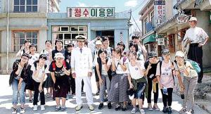 ‘장생포 고래문화마을’ 국내외 관람객에 인기