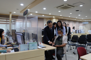 부산국세청장, <b>부가가치세 신고</b> 창구 현장 방문