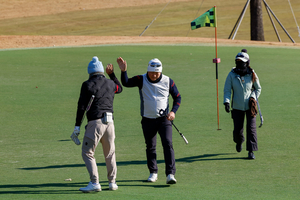 [2025 울산매일신문 아마골프대회] 강풍·한파 뚫고 열정의 라운딩 - 뉴스 썸네일 이미지