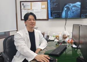 [매일건강] 어깨 관절낭 굳어 통증·불편…당뇨 환자 발병위험 5배 이상