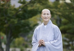 삶을 다독이는 세 권의 책…각자의 언어로 전하는 울림