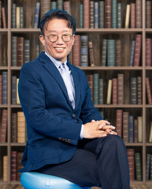 9년간 보훈가족에 제과제빵 재능기부…울산과학대 신언환 교수, 국가보훈부 장관 표창