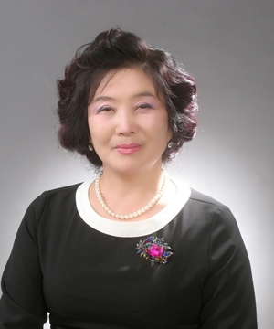 제11회 노산시조문학상에 한분옥 시조시인